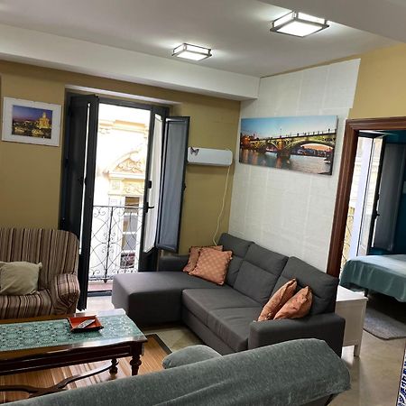 Duplex Sagasta Apartamentos-Sagasta Sewilla Zewnętrze zdjęcie