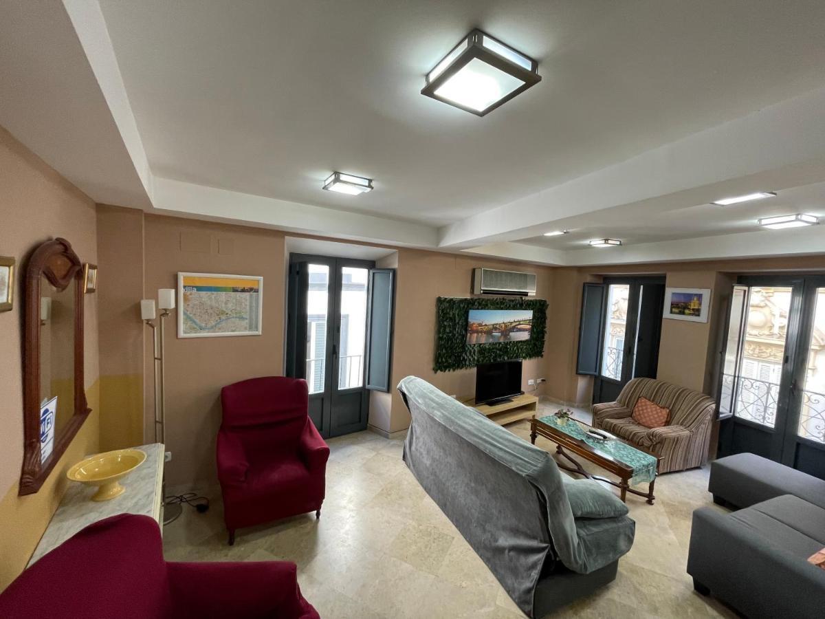 Duplex Sagasta Apartamentos-Sagasta Sewilla Zewnętrze zdjęcie
